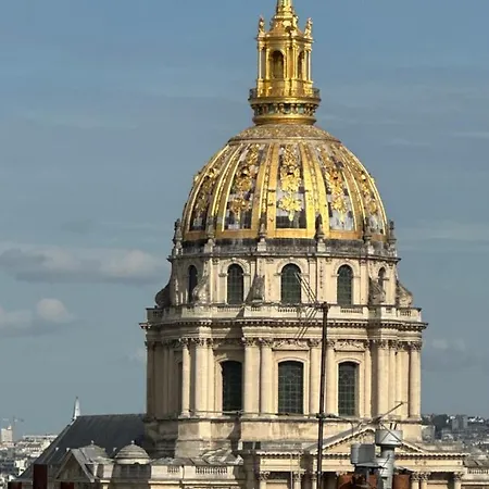 Apartment Rooftop Eiffel Tower Two Bedrooms 1200sq Ft *