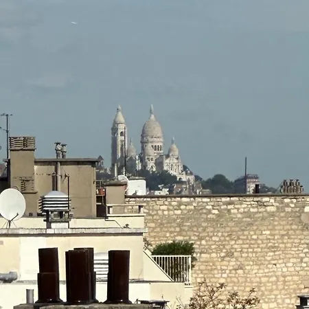 Rooftop Eiffel Tower Two Bedrooms 1200sq Ft *