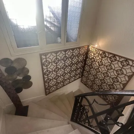 Rooftop Eiffel Tower Two Bedrooms 1200sq Ft Apartment *